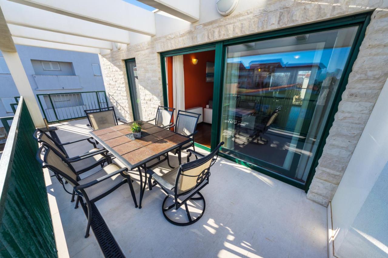 Queen Beach Apartments Nin Luaran gambar