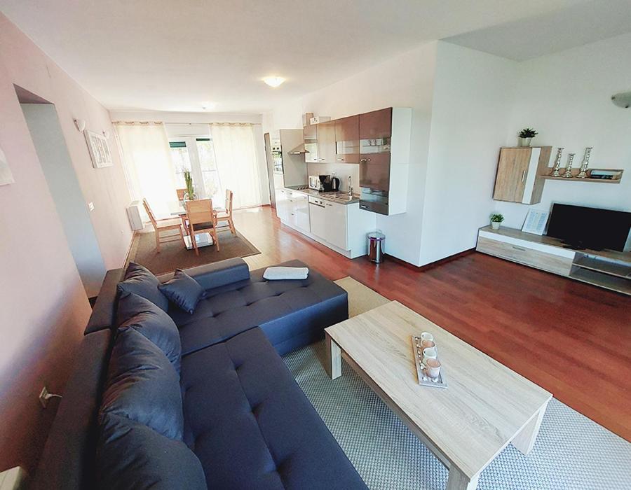 Queen Beach Apartments Nin Luaran gambar