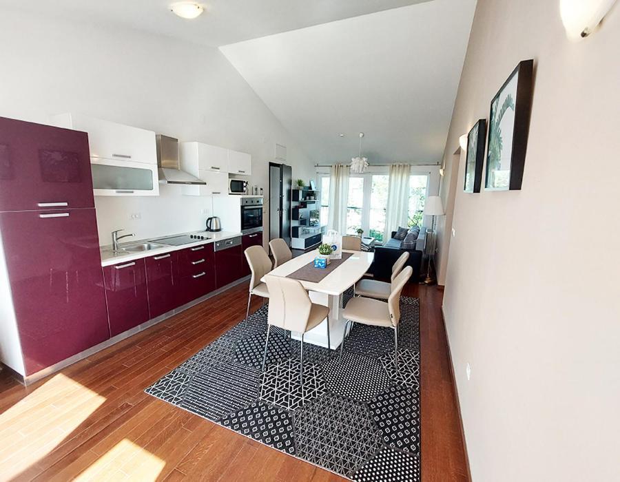 Queen Beach Apartments Nin Luaran gambar