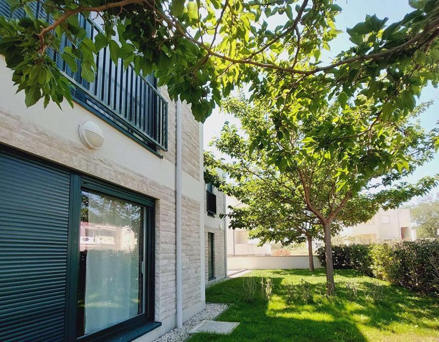 Queen Beach Apartments Nin Luaran gambar