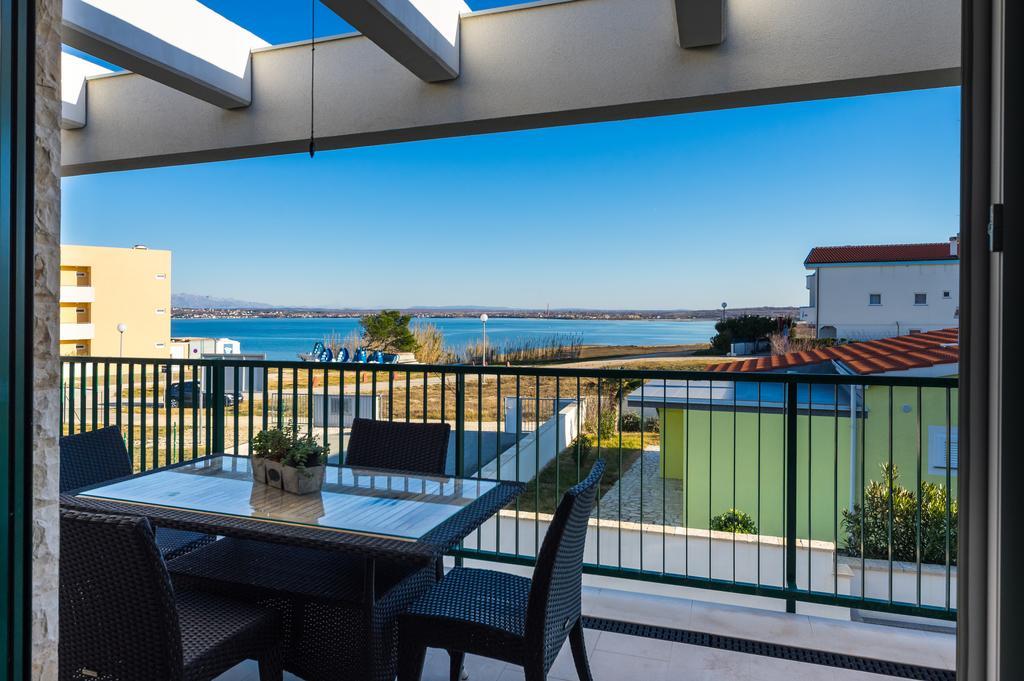 Queen Beach Apartments Nin Luaran gambar