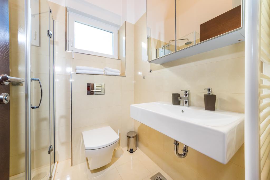 Queen Beach Apartments Nin Luaran gambar