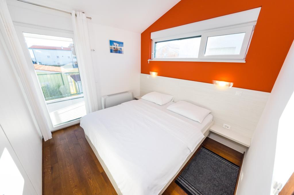 Queen Beach Apartments Nin Luaran gambar
