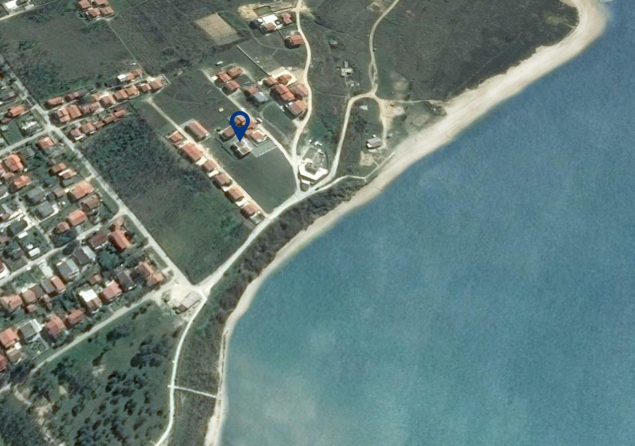 Queen Beach Apartments Nin Luaran gambar